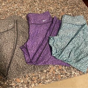 Nike Dri-fit capri length leggings workout wear.
